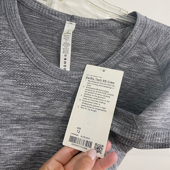 New, Lululemon, Swifty Tech short sleeve, size 12 - Picture 3 of 3